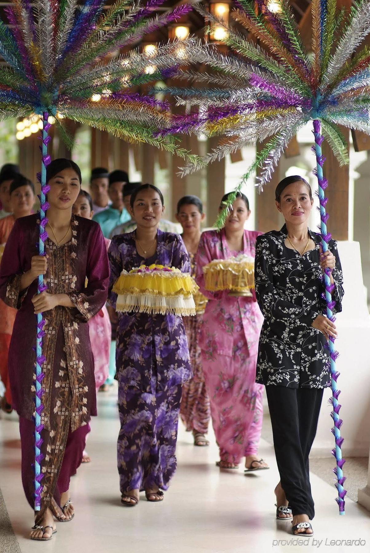 Tanjong Jara Resort, Terengganu - A Small Luxury Hotels Of The World Dungun Ngoại thất bức ảnh A traditional Javanese wedding procession